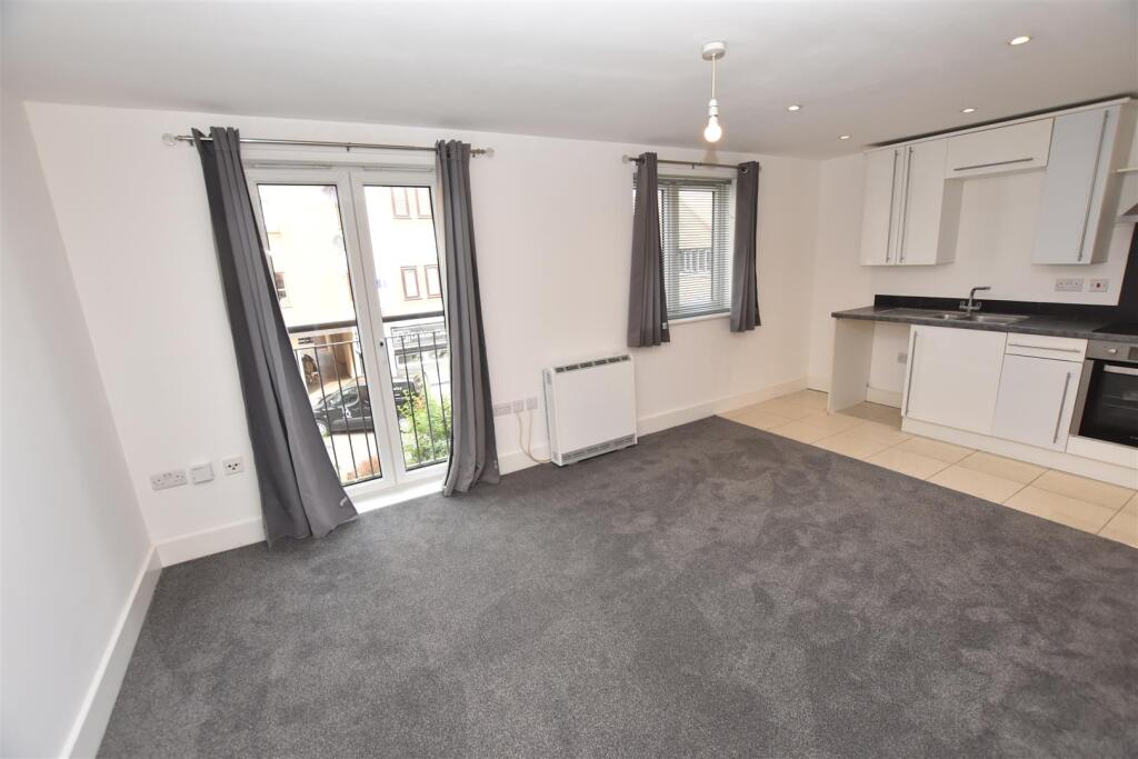 Apartment in Chelmsford, South Woodham Ferrers - View 2