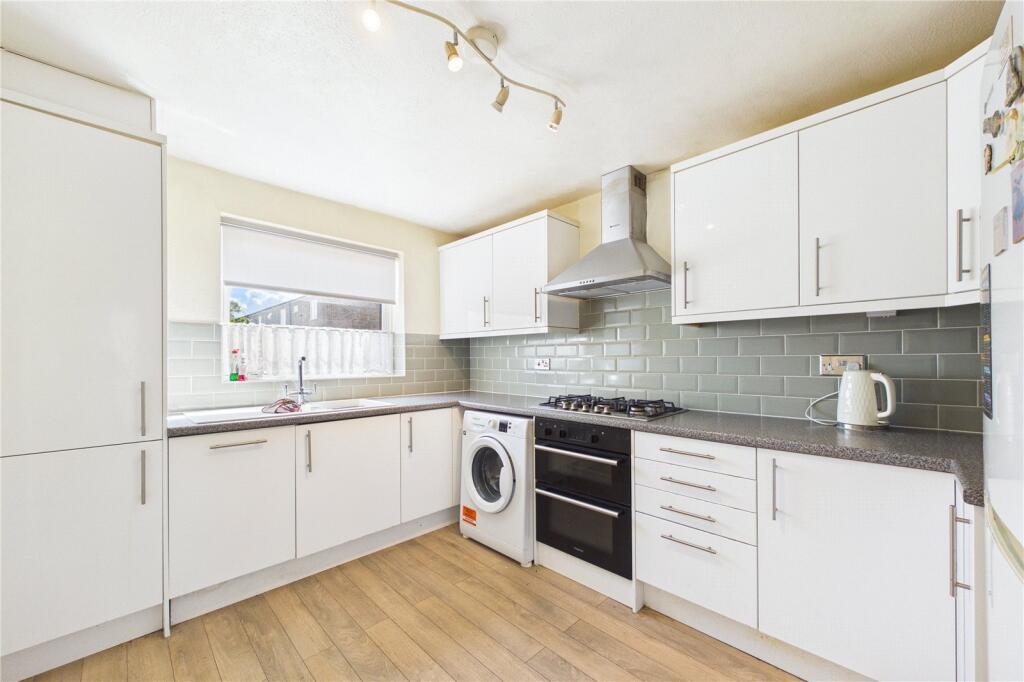House in Basingstoke and Deane, Basingstoke - View 2