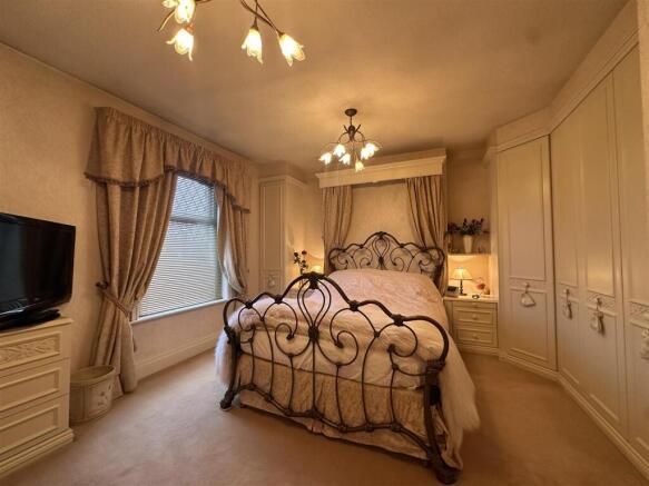271 MASTER BEDROOM