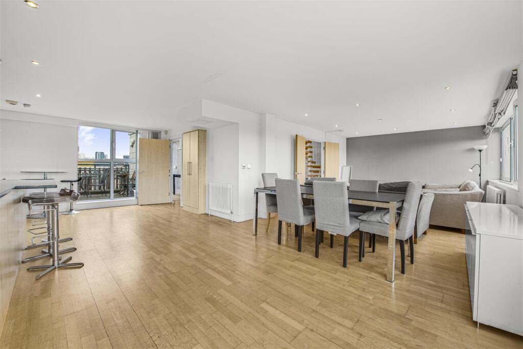 4 bedroom penthouse for rent