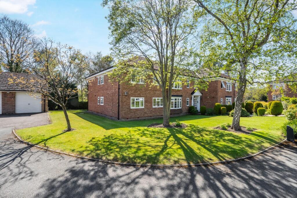 Main image of property: Sandmoor Green, Alwoodley, Leeds