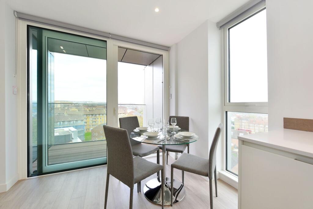 Apartment in London - More