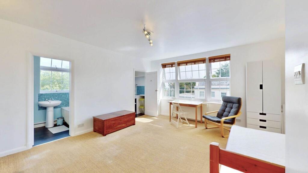 Main image of property: North Hill, Highgate, N6