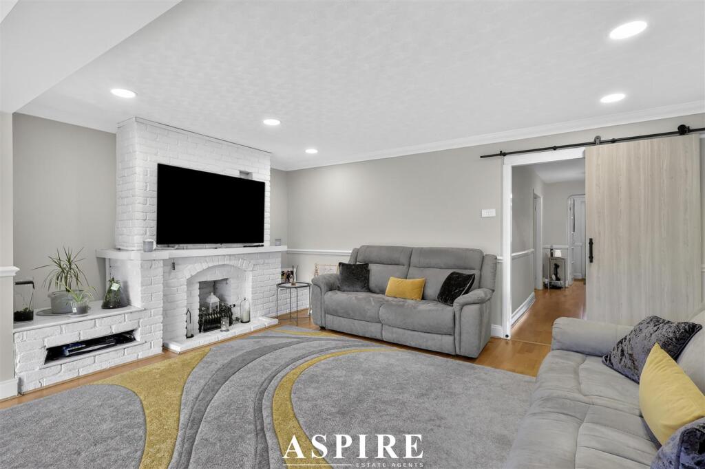 House in Southend-on-Sea - View 4