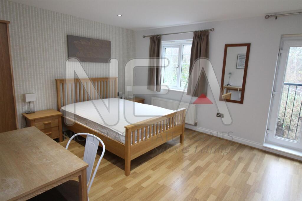 Main image of property: Pascal Crescent, Shinfield, Reading