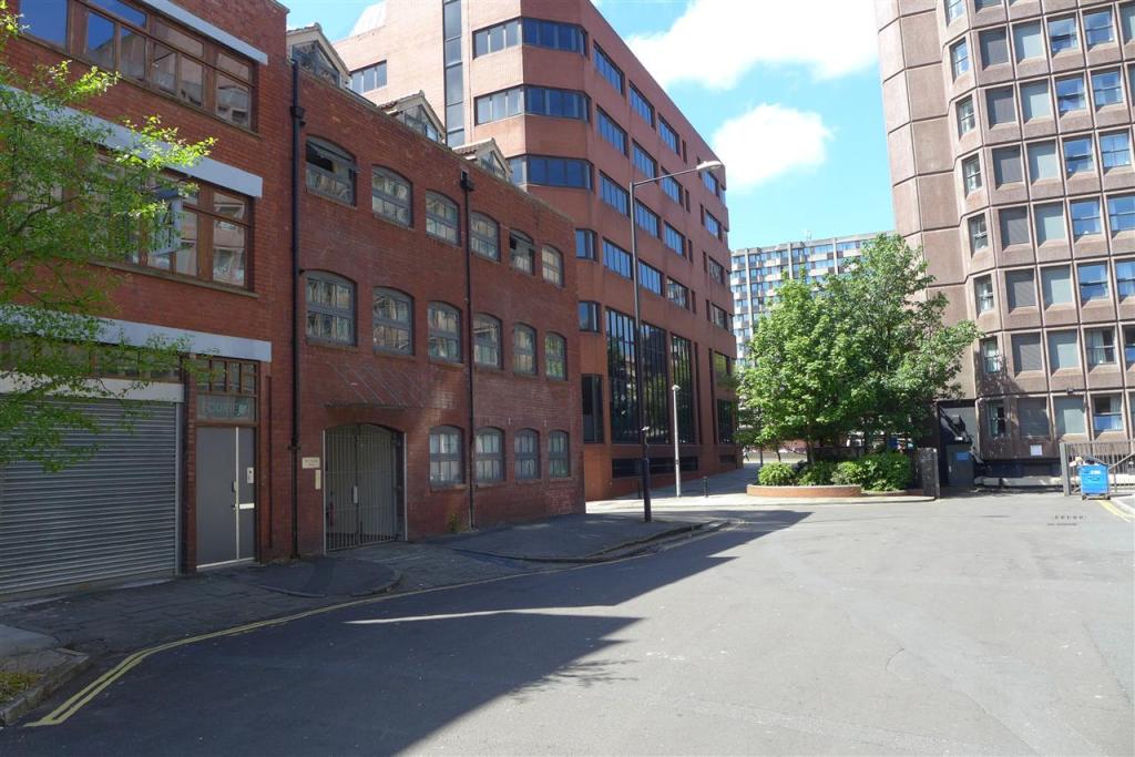 Main image of property: Merchants Rest, City Centre, Bristol