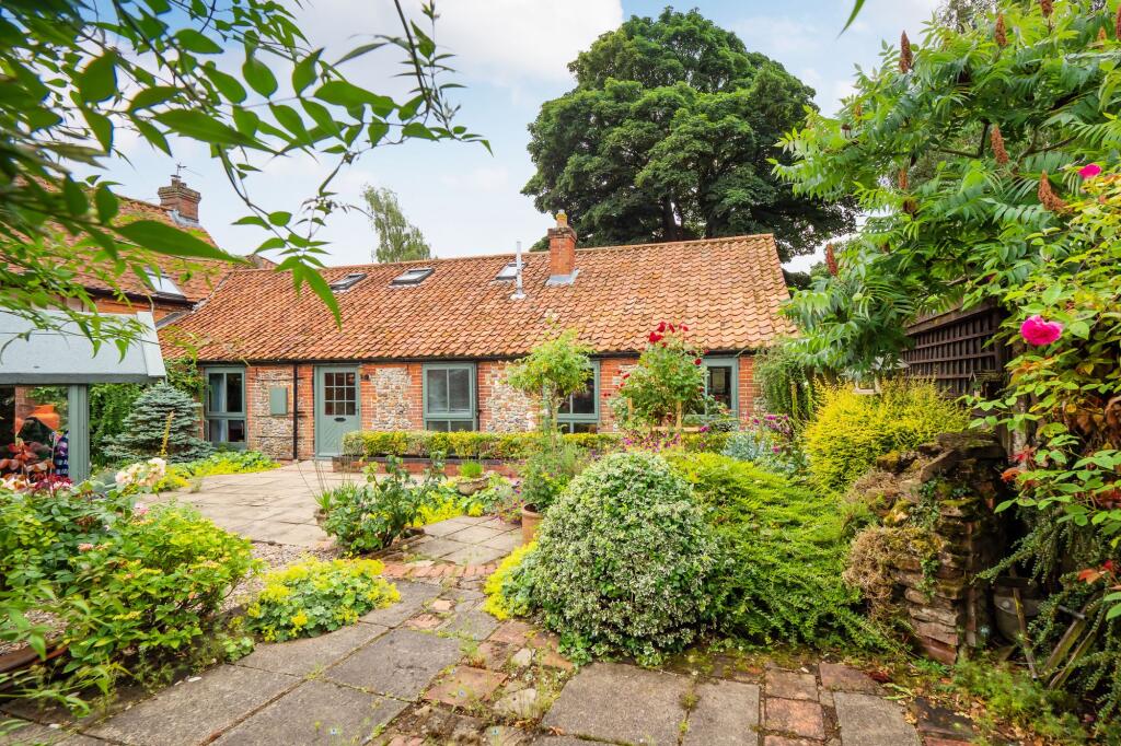 Main image of property: Barn Conversion in a Peaceful Close in Briston