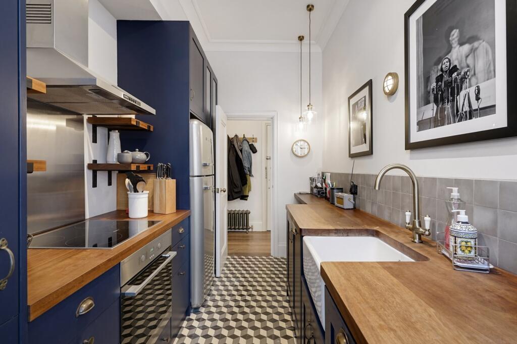Apartment in London, City of Westminster - More