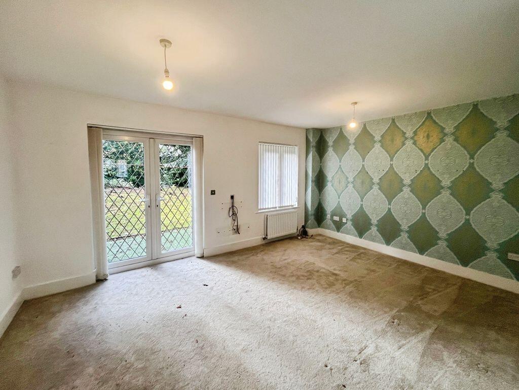 Reeceton Gardens, Heaton  photo 2