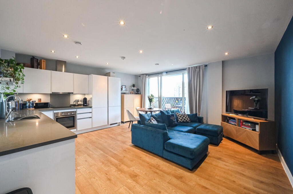 Apartment in London - View 2