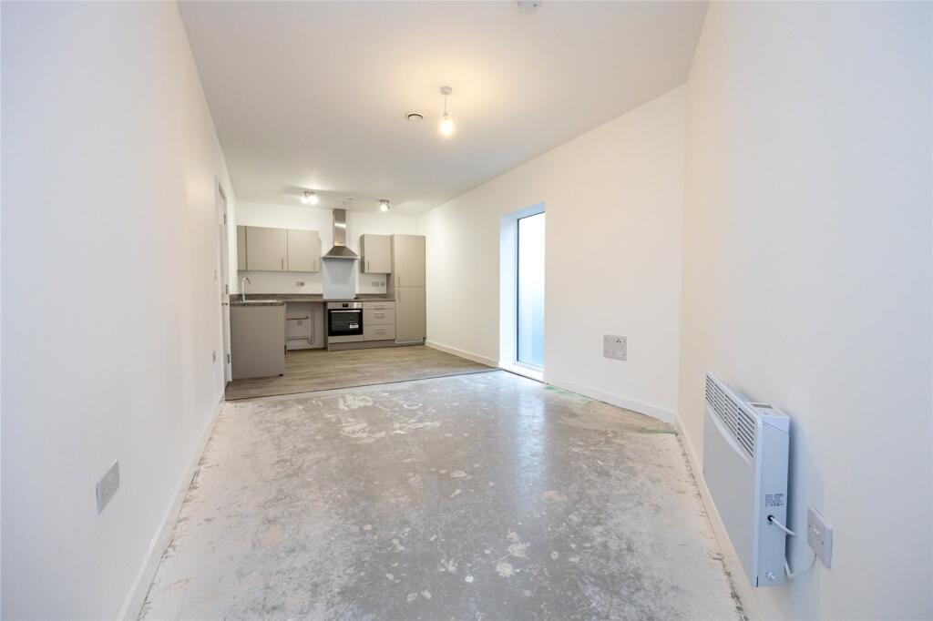 Apartment in Trafford, Brooklands - View 3