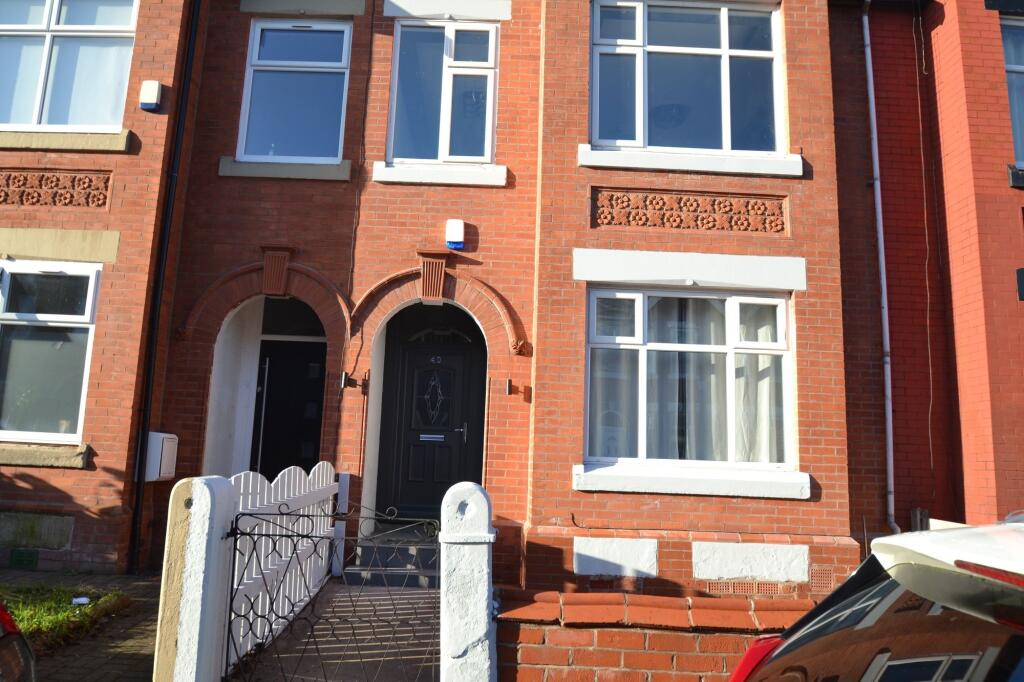 2 bedroom house share for rent