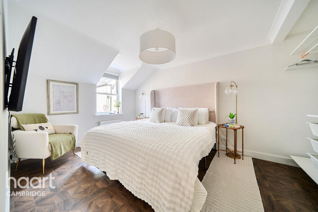 House in Cambridge, Petersfield - View 4