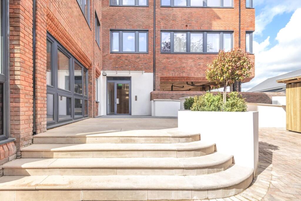 Main image of property: High Street, Uxbridge