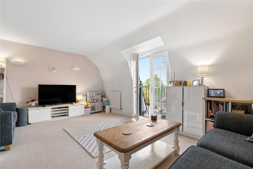 Apartment in Twickenham - View 2