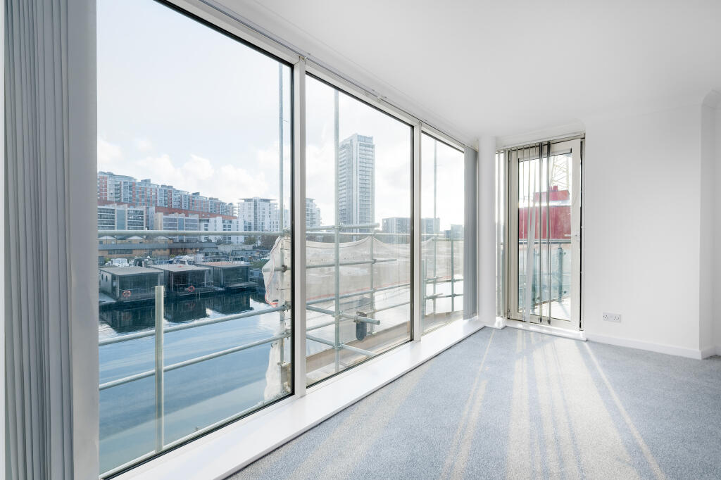 Apartment in London, Boardwalk Place, Blackwall - View 3