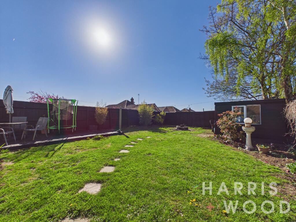 Tudor Green, Jaywick, Clacton-On-Sea, Essex, CO15 photo 4