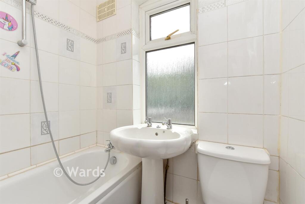 House in Gillingham, Twydall - View 5