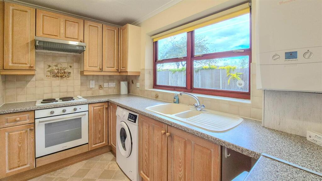 Apartment in Hemel Hempstead - View 5