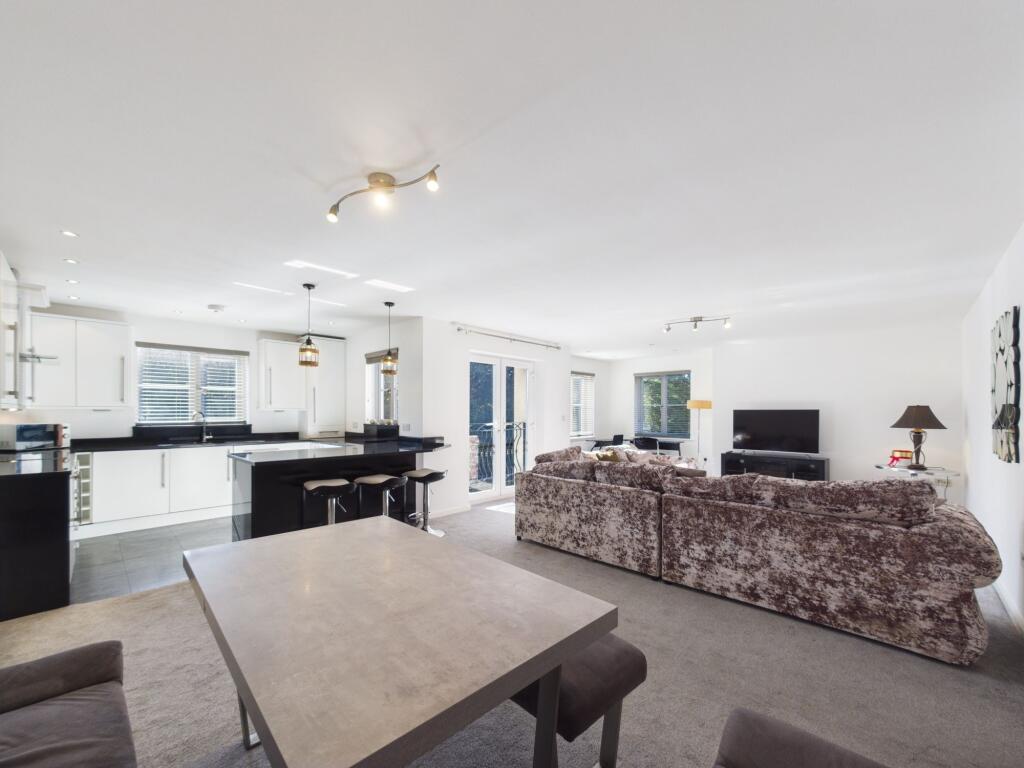 Apartment in Liverpool - View 5