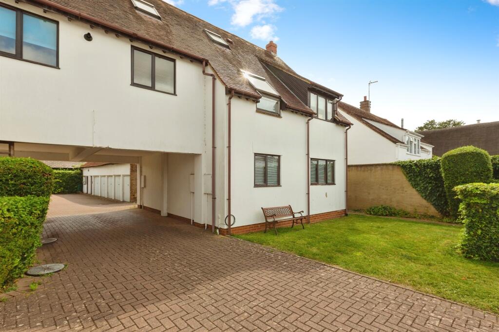 Main image of property: Townside, Haddenham, AYLESBURY