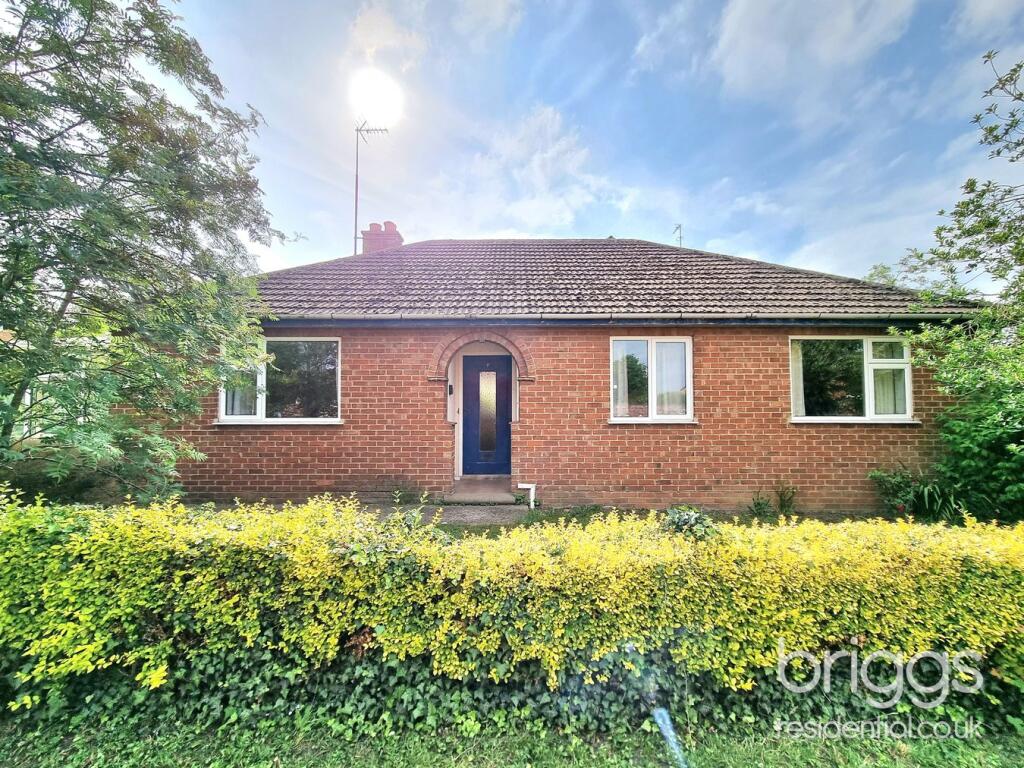 3-bed detached on Bedehouse Bank, Bourne, PE10, £215,000