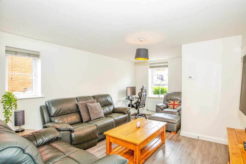 House in Northampton, Thrapston - More