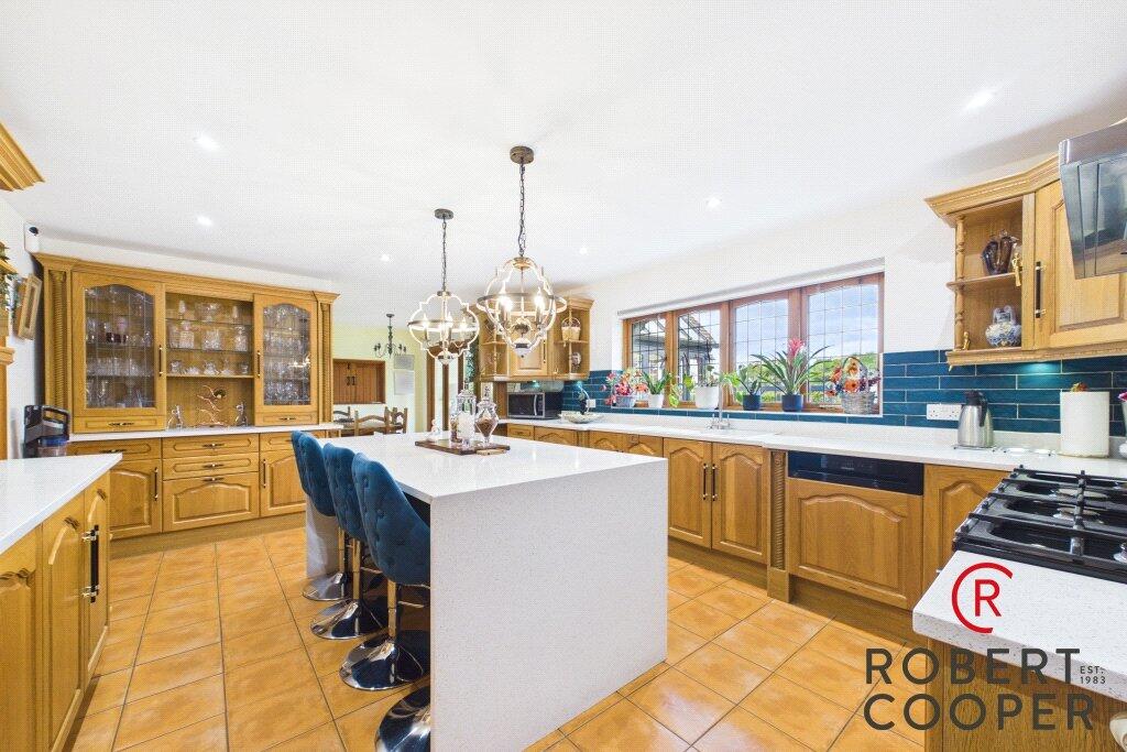 Springwell Lane, Harefield, UB9 photo 4