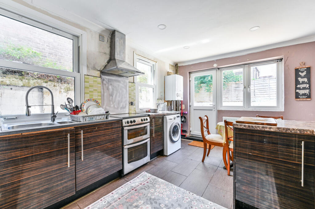 Elfort Road, Arsenal, London, N5 - View 5