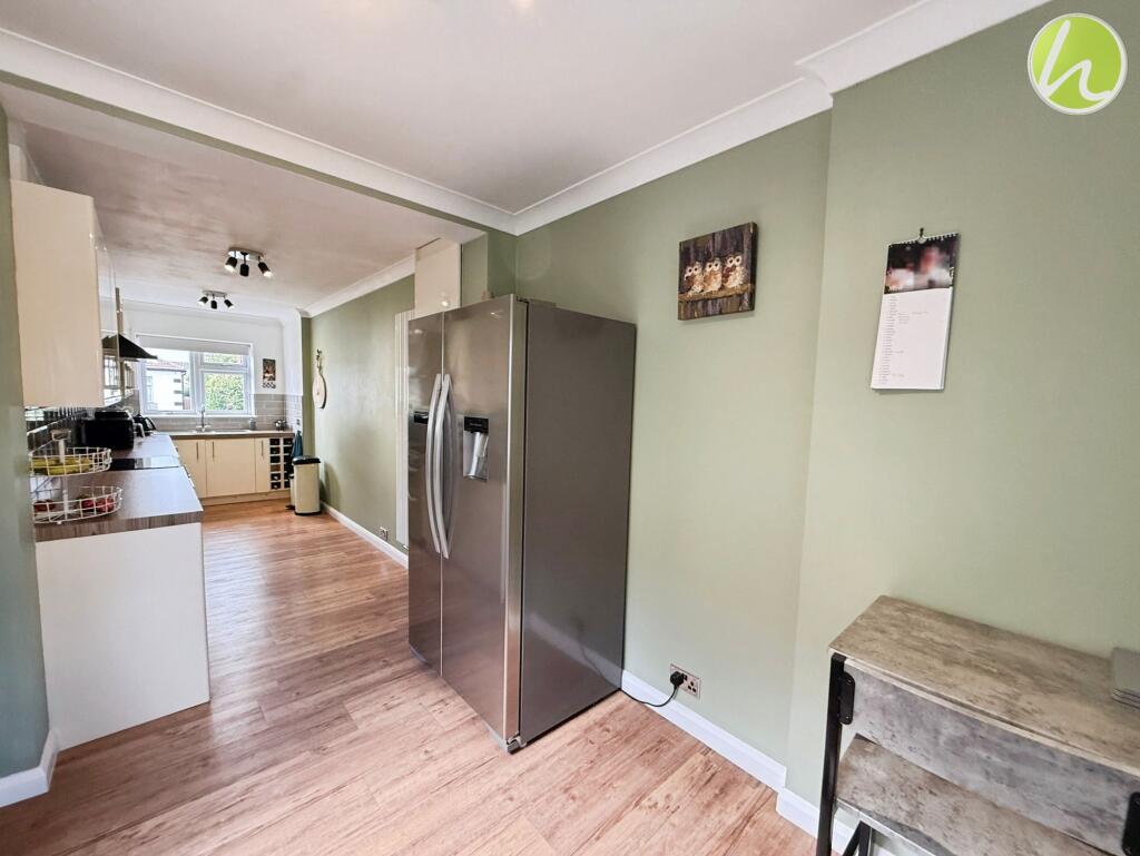 York Avenue, Corringham, SS17 photo 4