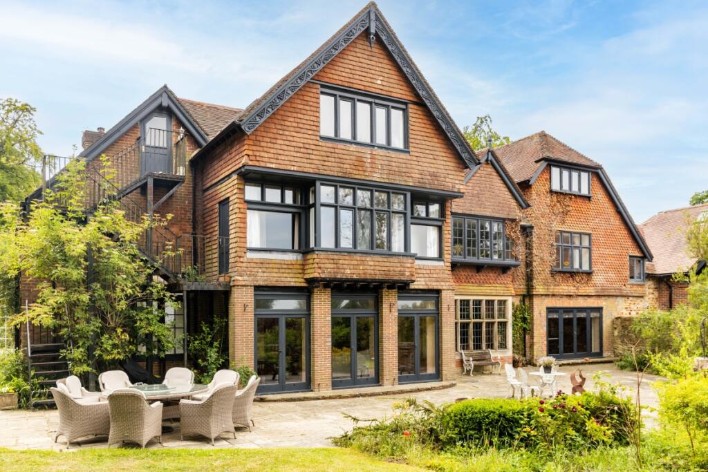 Main image of property: Plawhatch Lane Sharpthorne RH19