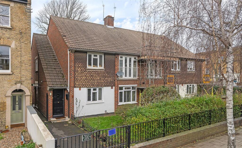 Main image of property: Spenser Road, London, SE24