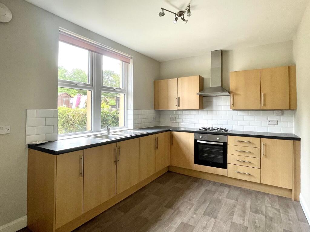 Newsome Road, Huddersfield, HD4 - View 4