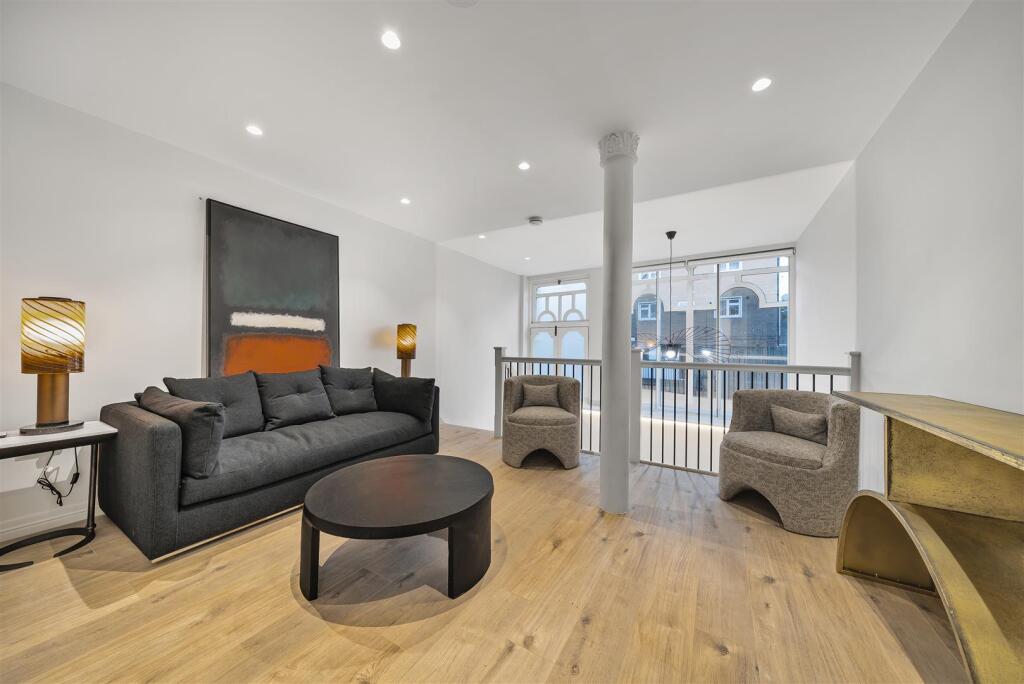 Main image of property: East Street, London