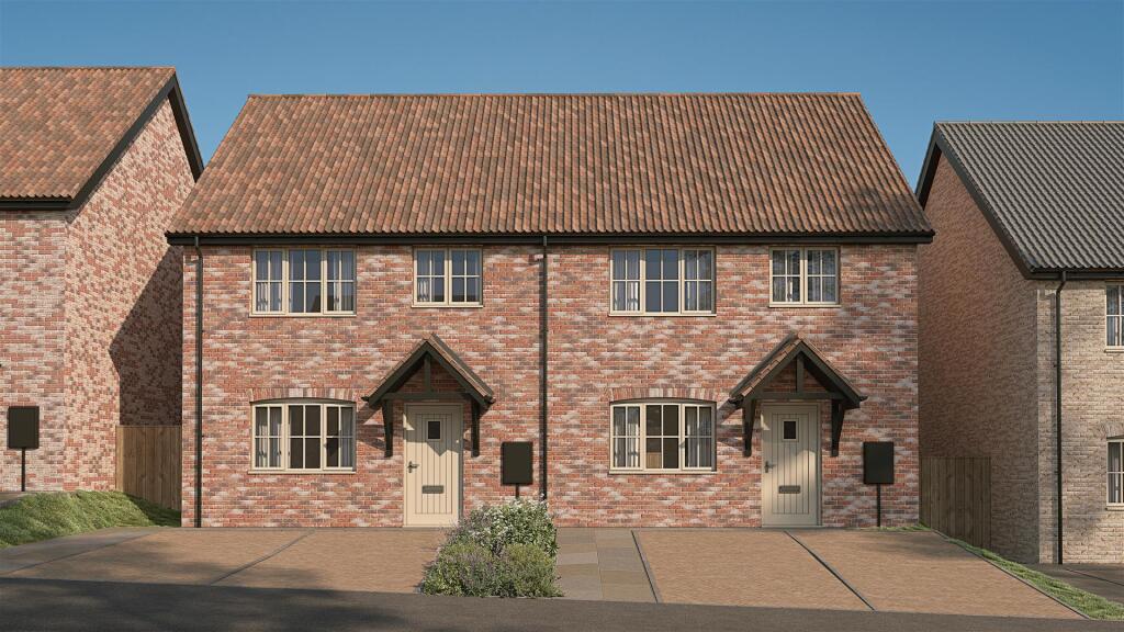 3-bed semi-detached on The Emeralds, South Wootton, £324,995