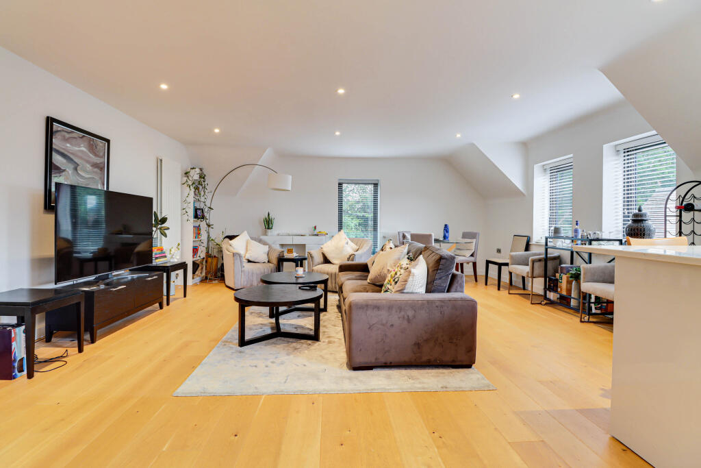 Additional image 3 of Gibbs Close, Harpenden, AL5