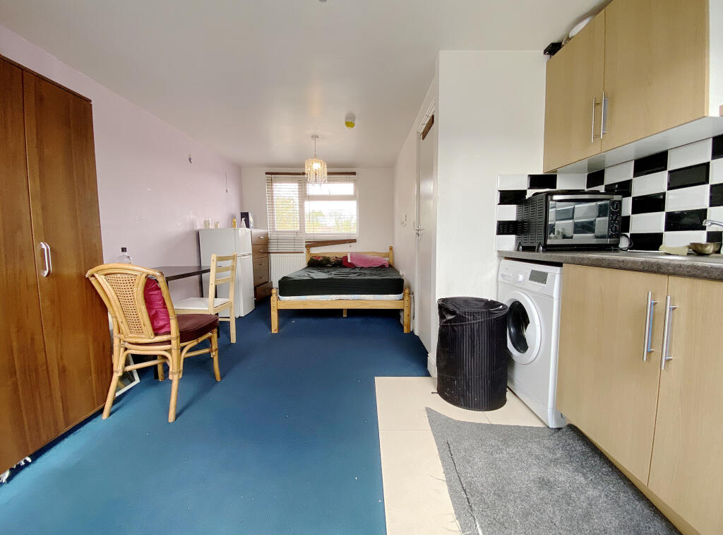 Main image of property: Kings Avenue, Hounslow, TW3