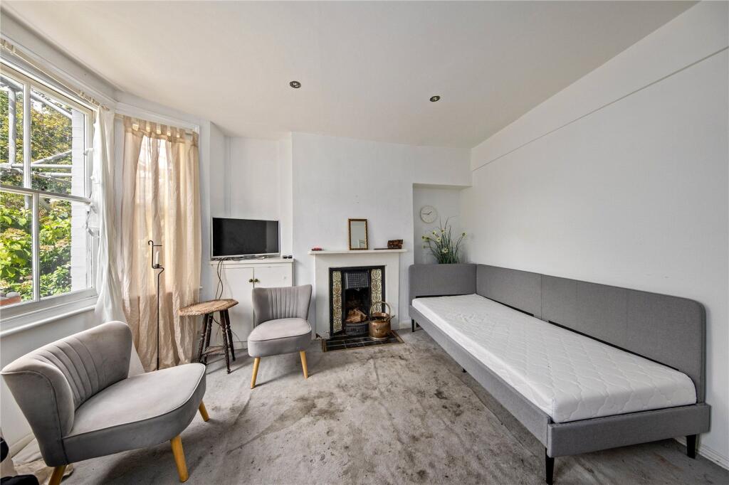House in Twickenham - View 4