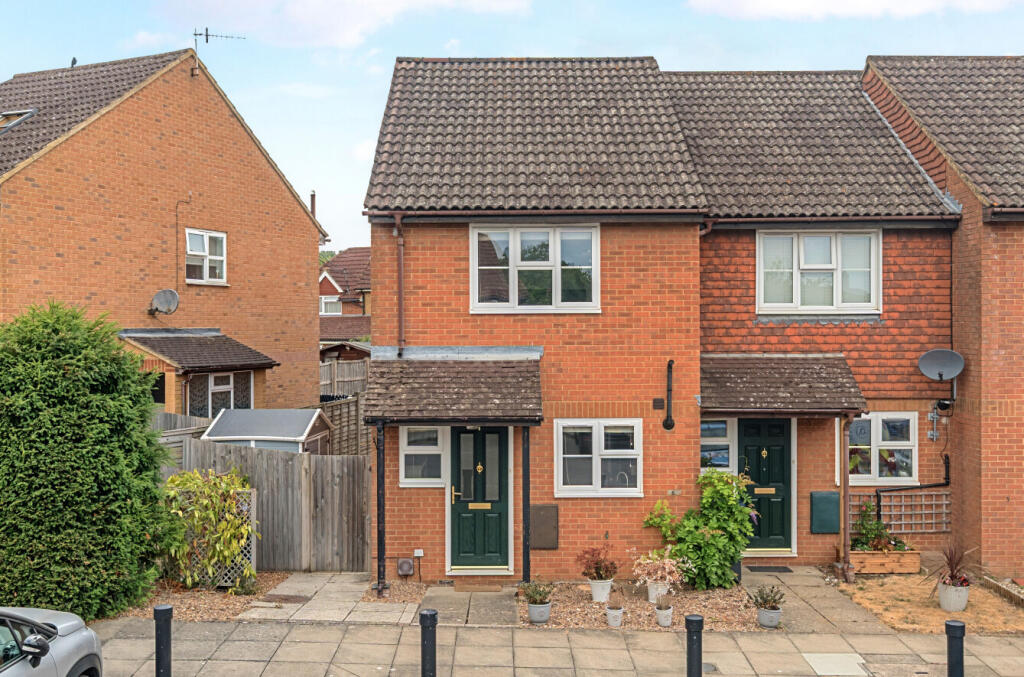 Main image of property: Elizabeth Court, Elizabeth Road, Godalming, Surrey, GU7