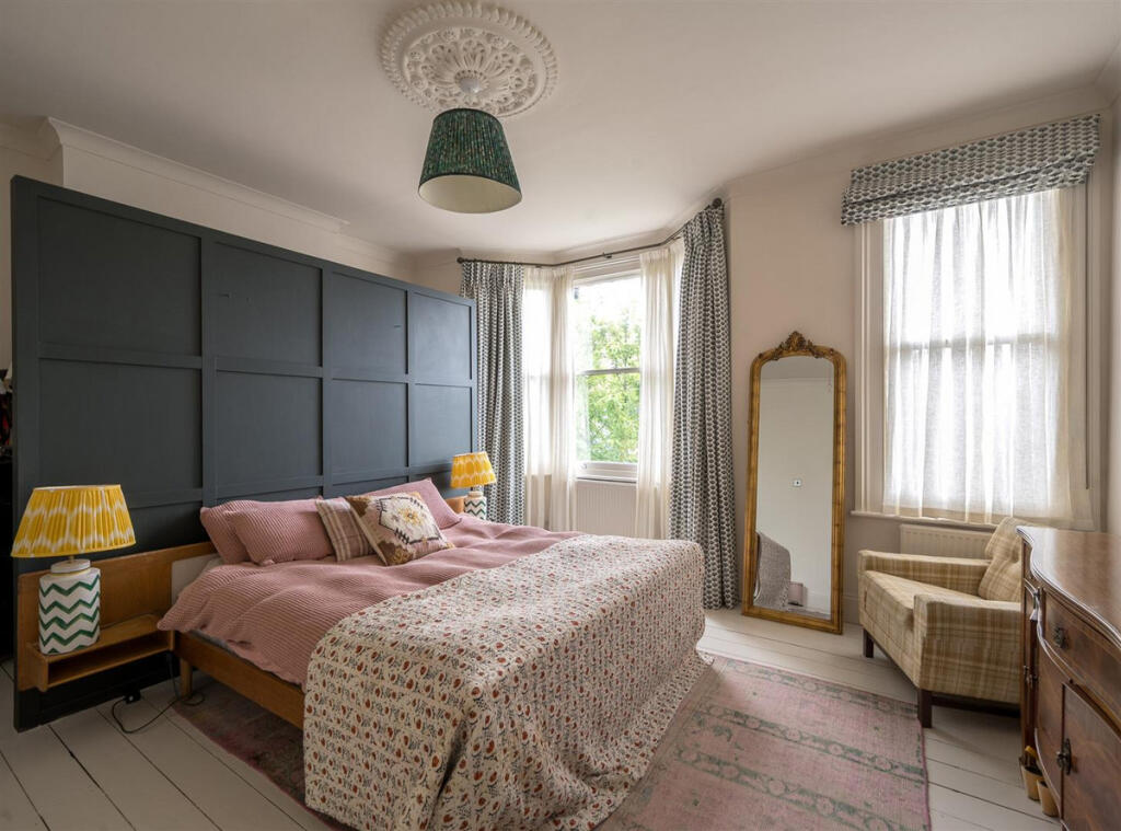 House in London - View 4