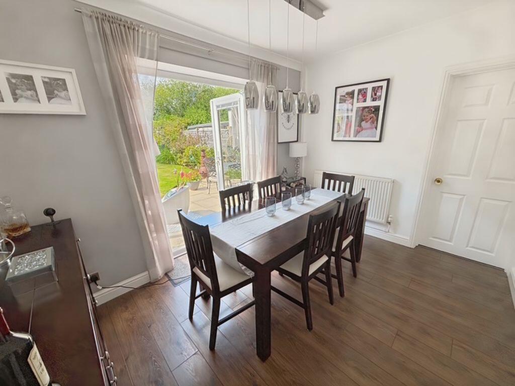 46 Thornsgreen Road, Manchester photo 4
