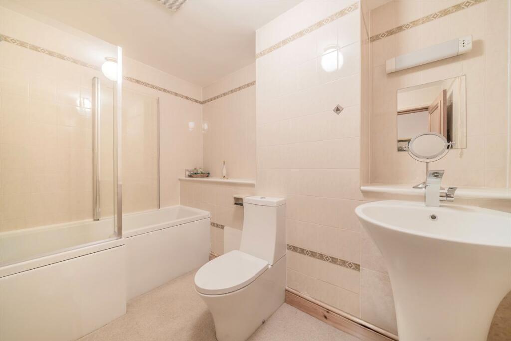 Apartment in London, Butler's Wharf, Bermondsey - More