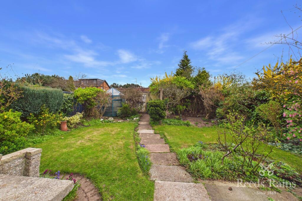House in Trafford, Broadheath - View 4