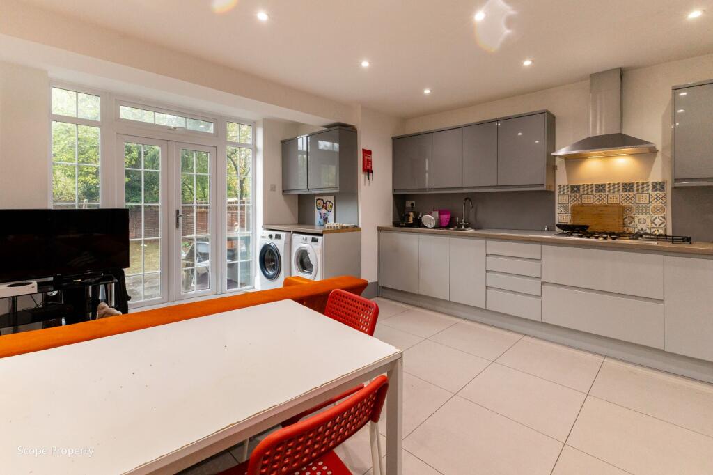 Crescent Road, Reading, RG1 - View 2