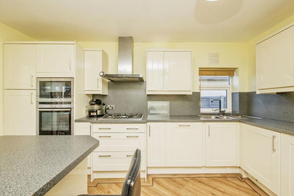 House in Clacton-on-Sea, Great Clacton - View 5