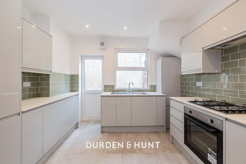 Apartment in London - More