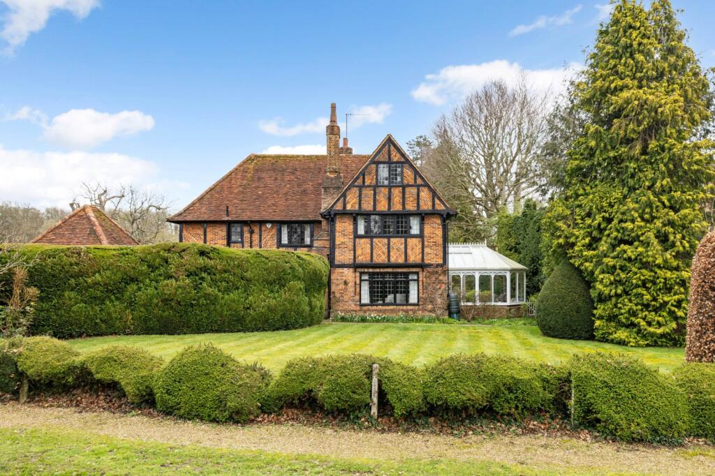 Main image of property: Oakhurst Avenue, Harpenden, Hertfordshire
