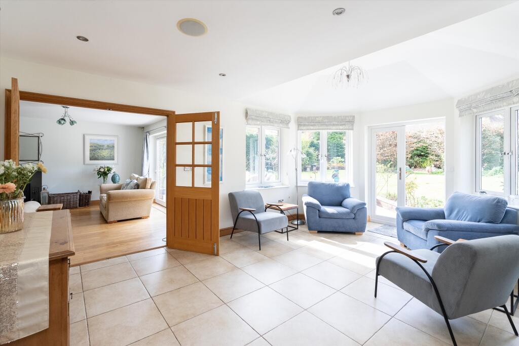 Burnhams Road, Little Bookham, Leatherhead, Surrey, KT23 - View 6
