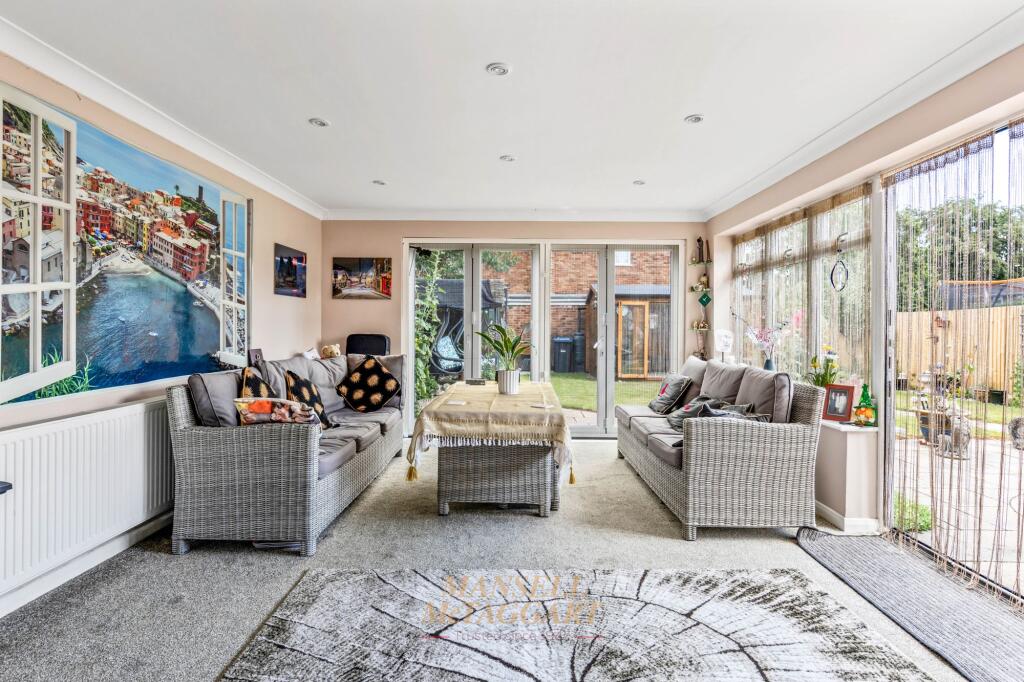 House in Mid Sussex, Worth - View 5