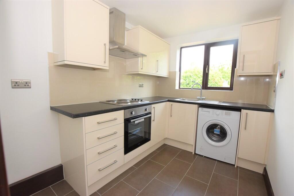 Apartment in Hinckley and Bosworth, Leicestershire - View 3